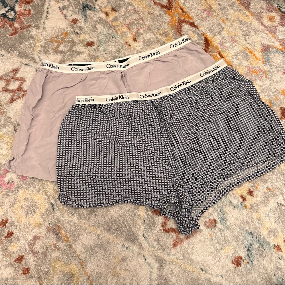 Calvin Klein Women's Shorts - Light Purple and Navy